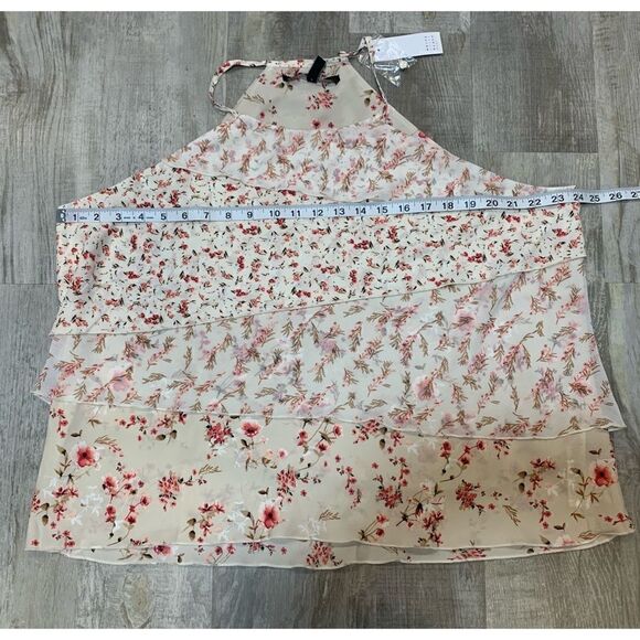 NWT WHBM Tiered Floral Top size XLP
STYLE: 570199560 - Picture 9 of 13